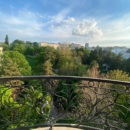 Apartment Lux With A Park View